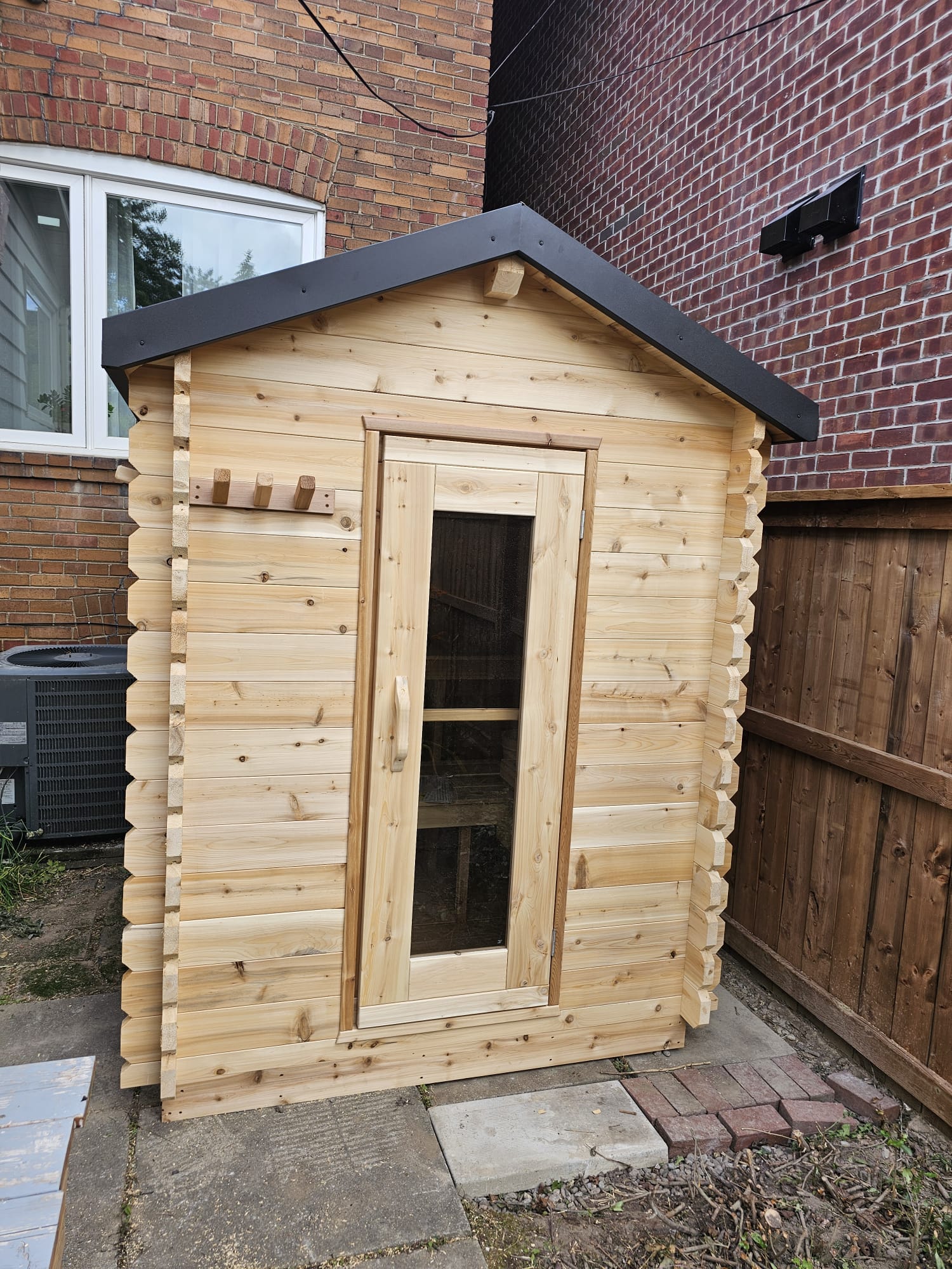 Dundalk Leisure Canadian Timber 2-3 Person Granby Cabin Sauna CTC66W