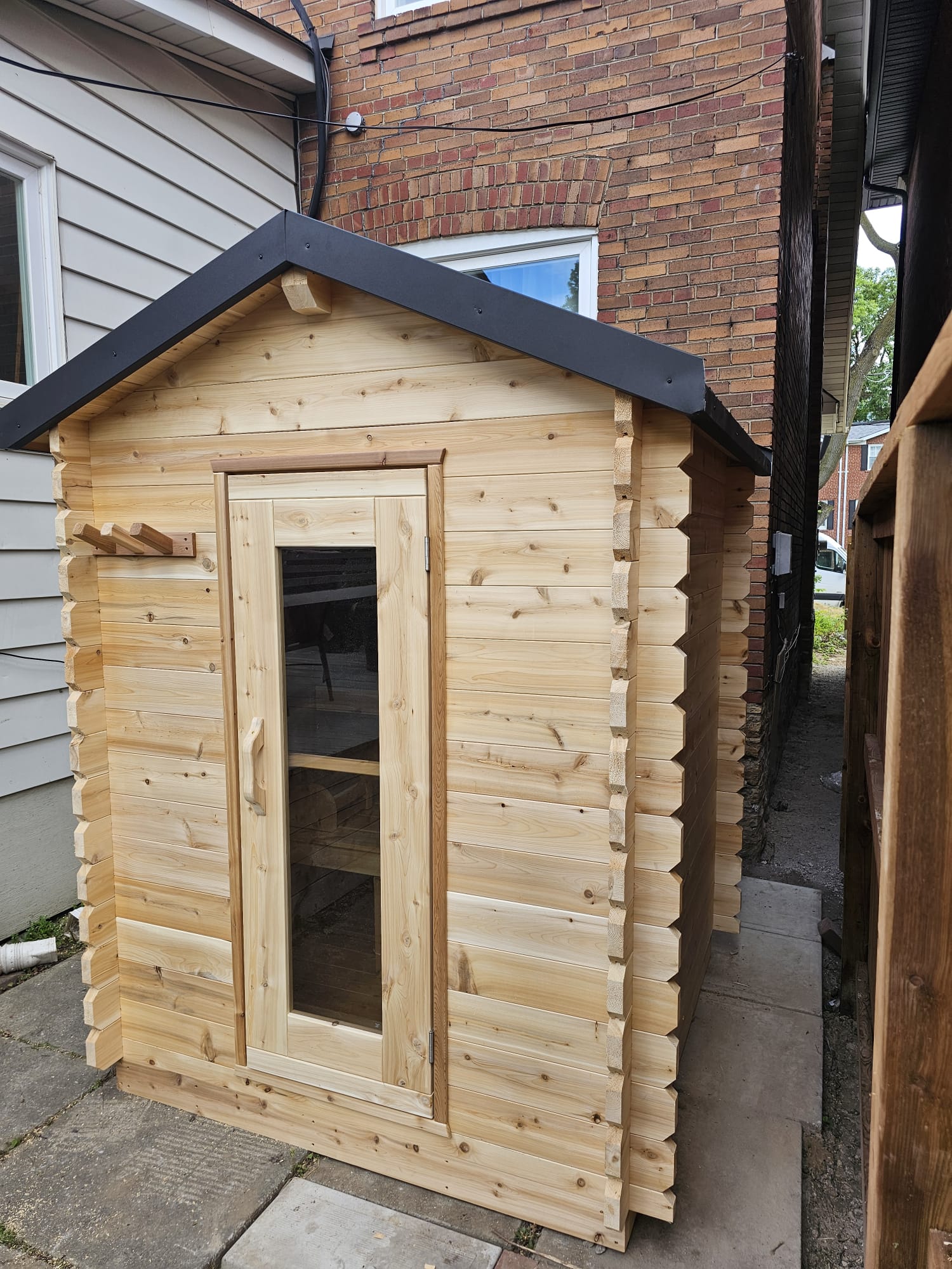 Dundalk Leisure Canadian Timber 2-3 Person Granby Cabin Sauna CTC66W